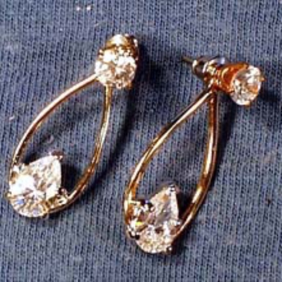 2 PCE EARRINGS, ROUND STUDS & REMOVABLE PEAR DROPS, CUBIC ZIRCONIA &  GOLD TONE, - Picture 1 of 1